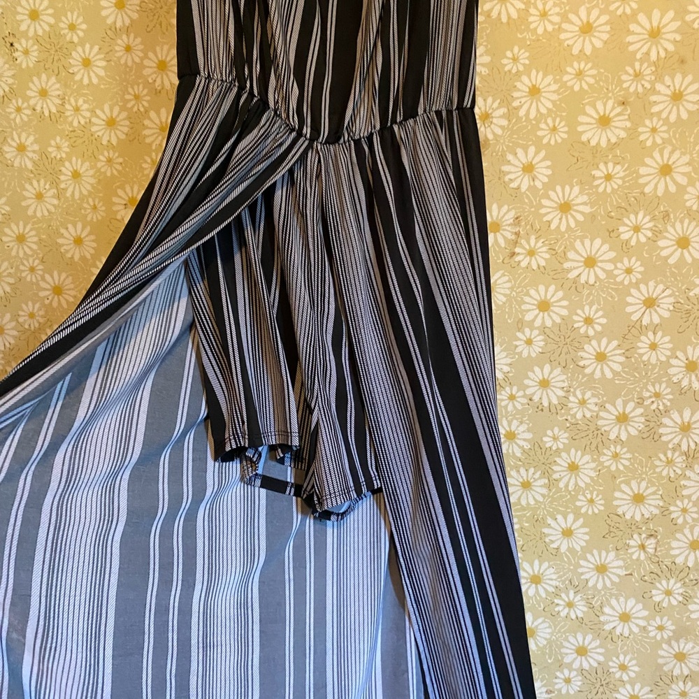 No comment romper with a train. Large x2 only worn once